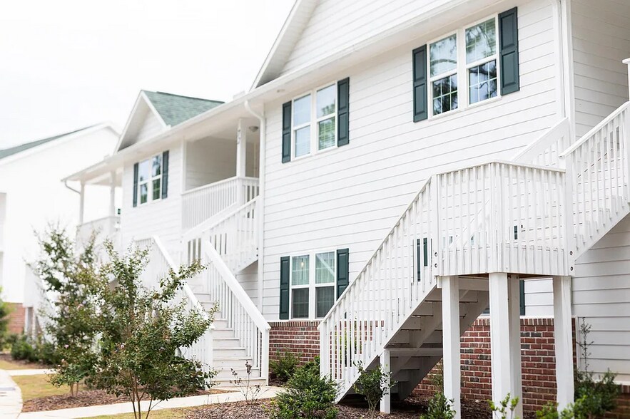 More Photos Of 60 N Knoll Rd, Southern Pines Multifamily For Sale