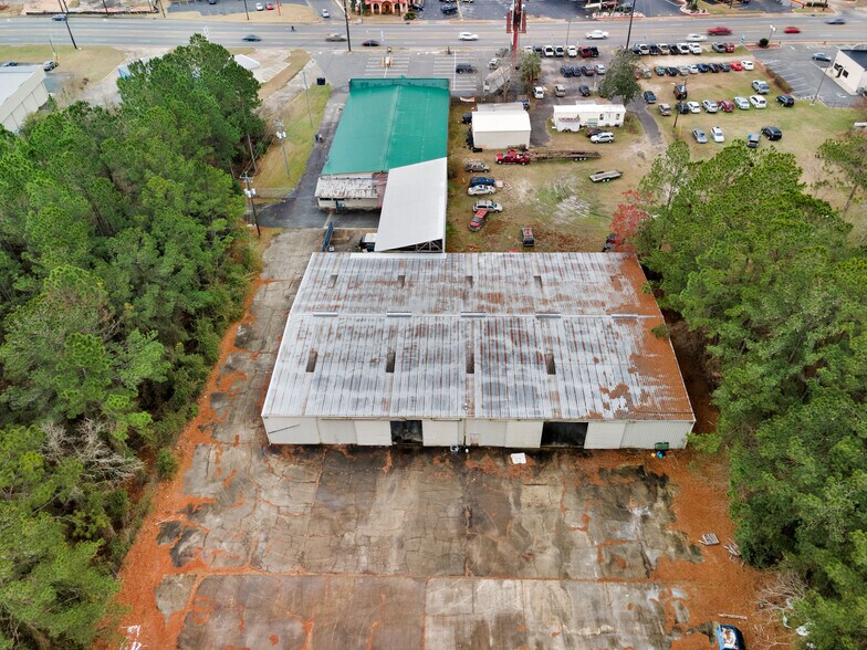 More Photos Of 2023 Memorial Dr, Waycross General Retail For Sale