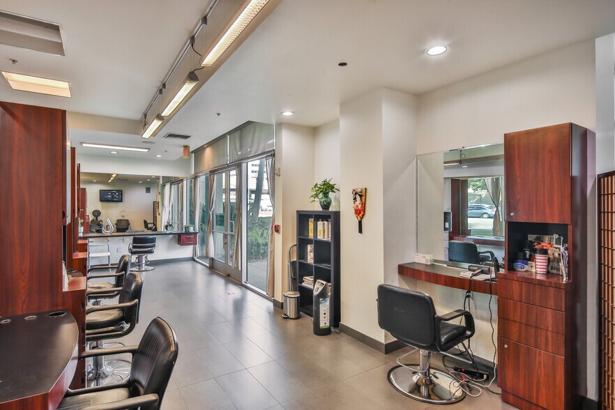 More Photos Of 261-269 S San Pedro St, Los Angeles Apartments For Sale