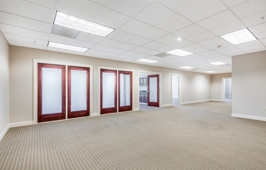 More Photos Of 1 10th St, Augusta Office For Lease