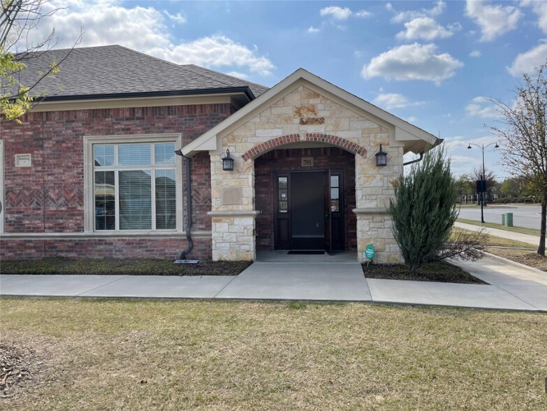 More Photos Of 8951 Collin McKinney Pky, McKinney Medical For Sale