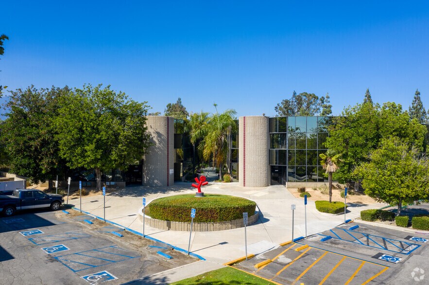 More Photos Of 10565 Civic Center Dr, Rancho Cucamonga Medical For Lease