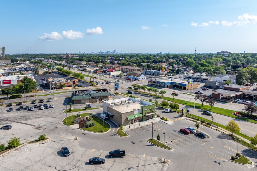 More Photos Of 3511 S 27th, Milwaukee Fast Food For Sale