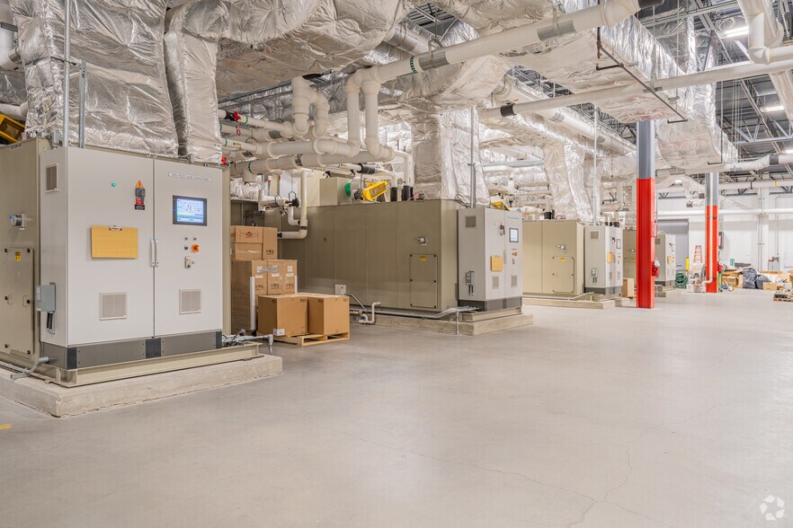 More Photos Of 2700 S Saginaw Rd, Midland Manufacturing For Sale