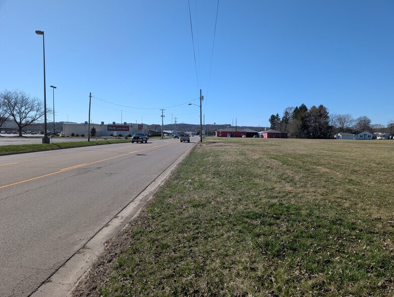 More Photos Of 300 Deo Dr, Newark Land For Sale