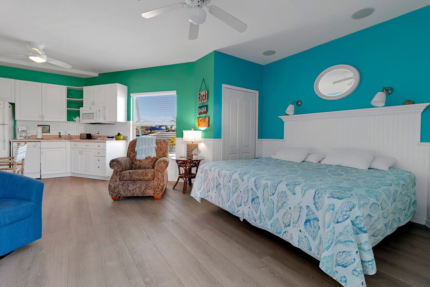 More Photos Of 5322 CALLE DE LA SIESTA, Sarasota Hospitality For Sale