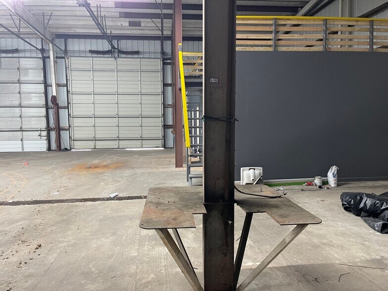 More Photos Of 1222 Frankie St, Houston Warehouse For Sale