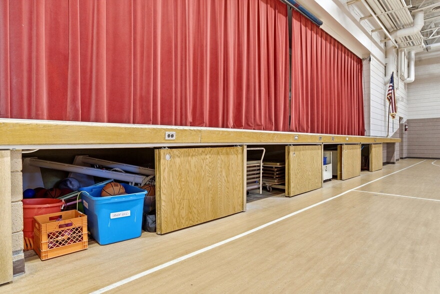 More Photos Of 6541 16TH Ave S, Richfield Schools For Lease