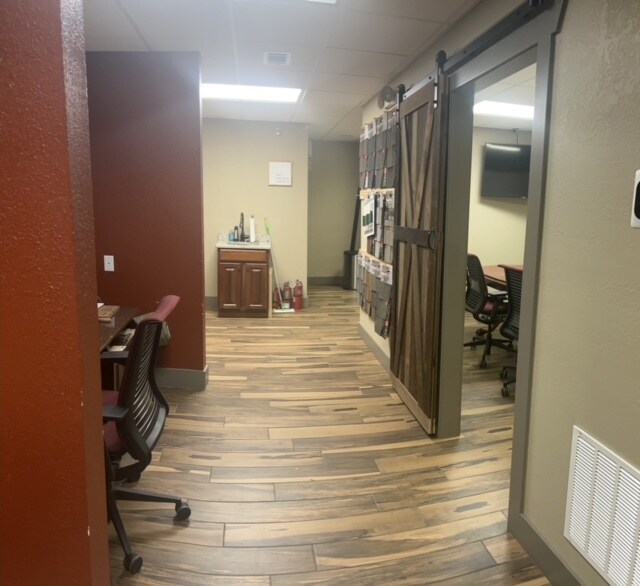 More Photos Of 1517 N Orange Blossom Trl, Orlando Office For Lease