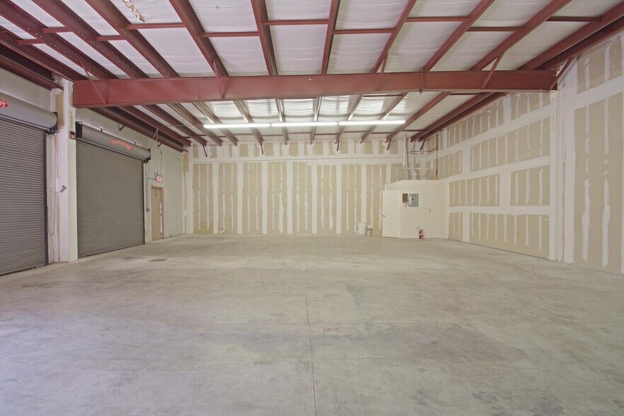 More Photos Of 1525 NW 3rd St, Deerfield Beach Warehouse For Lease