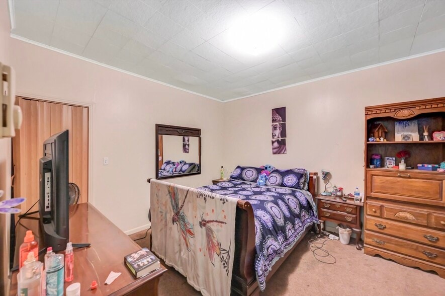 More Photos Of 535 Green Ridge St, Scranton Storefront Retail Residential For Sale