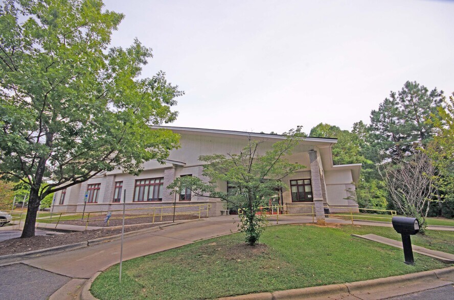 More Photos Of 1922 K M Wicker Memorial Dr, Sanford Medical For Lease