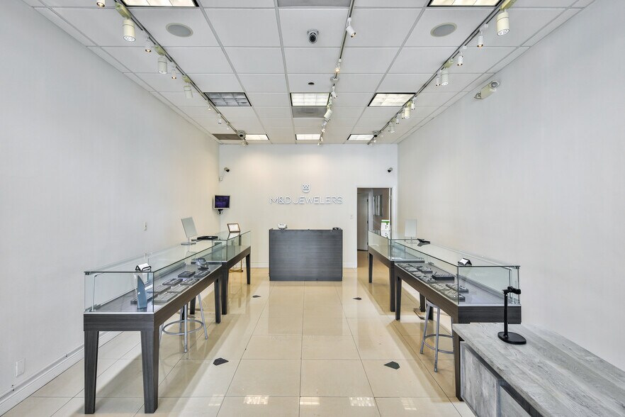 More Photos Of 269-281 S Beverly Dr, Beverly Hills Loft Creative Space For Lease