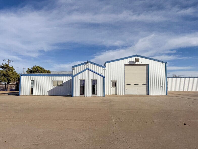 More Photos Of 11730 Highway 152, Pampa Warehouse For Sale