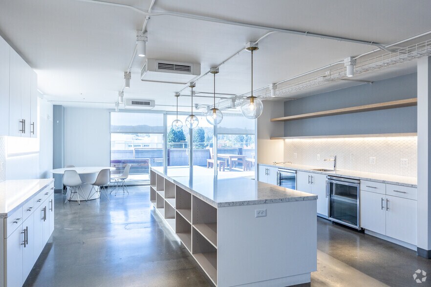 More Photos Of 100 S Ellsworth Ave, San Mateo Medical For Lease