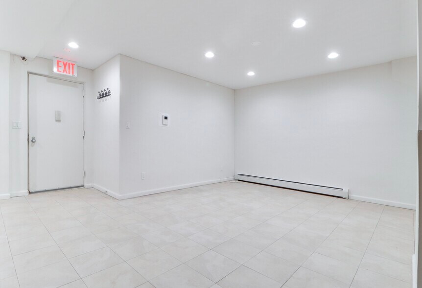 More Photos Of 5926 Bleecker St, Ridgewood Medical For Sale