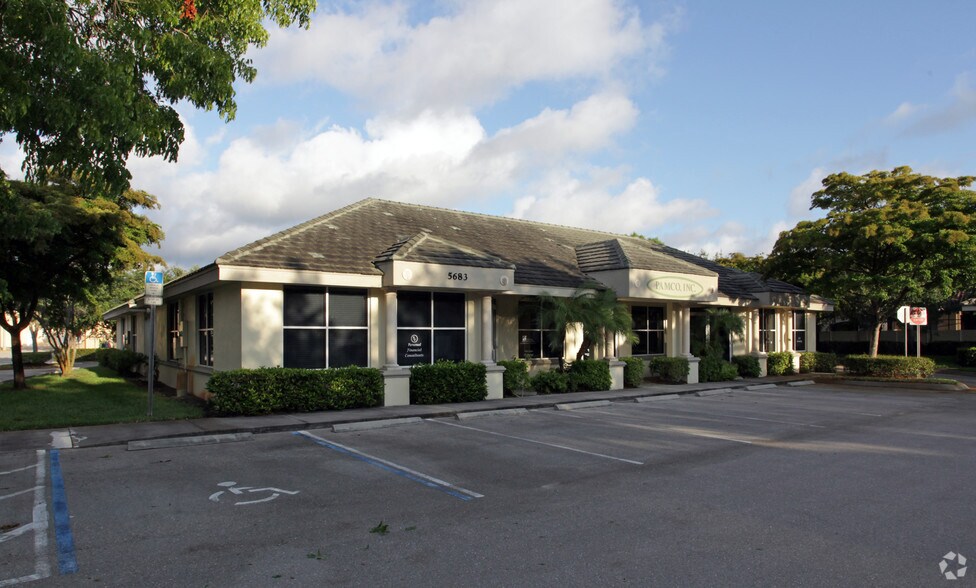 Primary Photo Of 5683 Strand Ct, Naples Office For Lease
