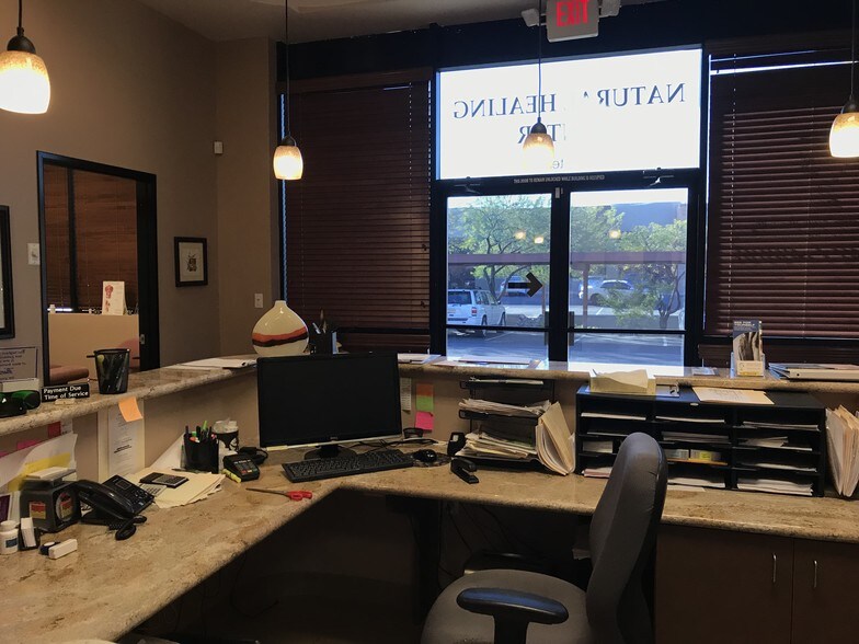 More Photos Of 4025 W Chandler Blvd, Chandler Coworking Space