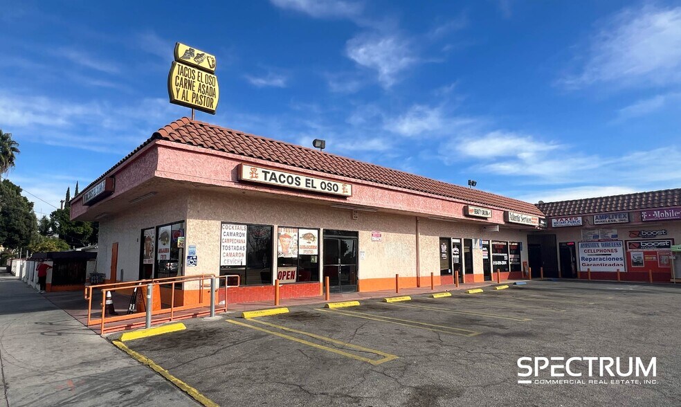 More Photos Of 14018-14028 Van Nuys Blvd, Pacoima Storefront For Lease