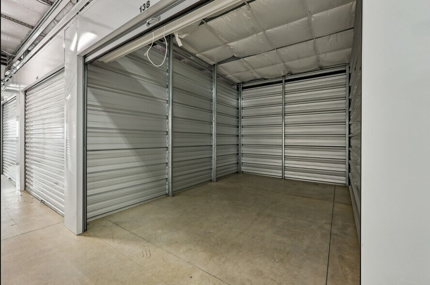 More Photos Of 730 S 29th St, Fort Dodge Self Storage For Sale
