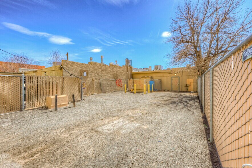 More Photos Of 922-926 Victorian Ave, Sparks General Retail For Sale