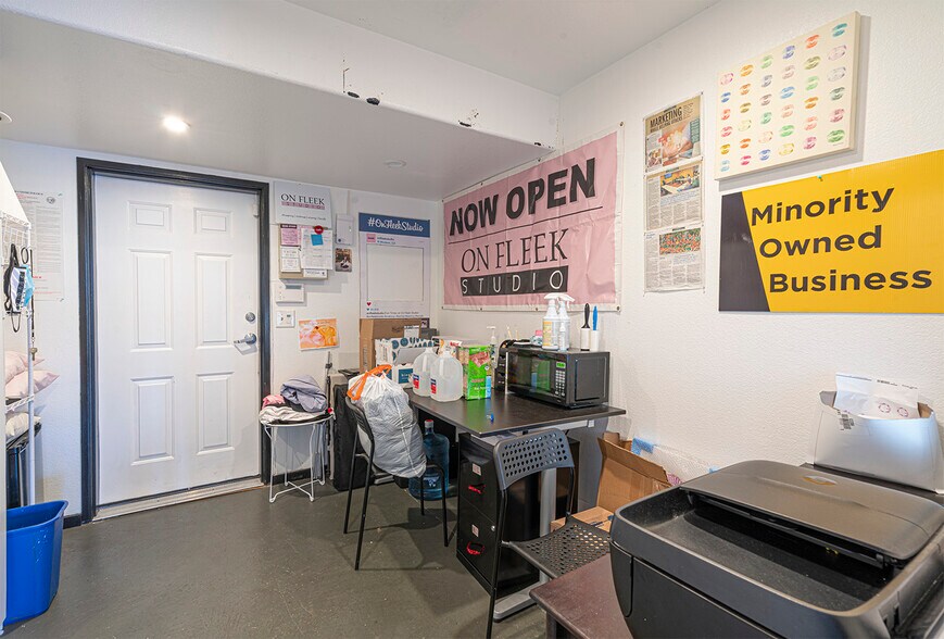 More Photos Of 220 Windsor River Rd, Windsor Apartments For Sale