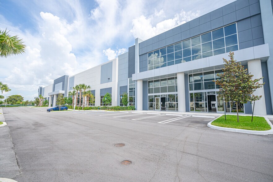More Photos Of 1620 NW 215th St, Miami Gardens Unknown For Lease