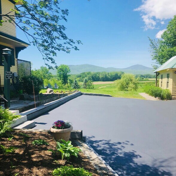 More Photos Of 548 Main St, Fryeburg Hotel For Sale