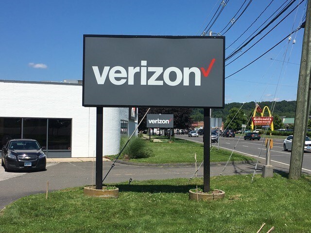 More Photos Of 68 Newtown Rd, Danbury Freestanding For Lease