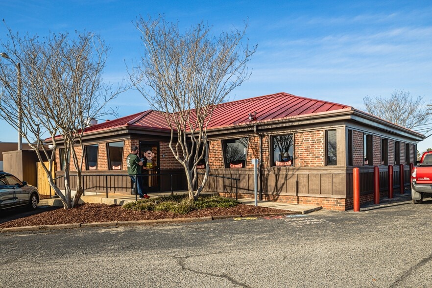 More Photos Of 1403-1493 E Franklin Blvd, Gastonia Unknown For Lease