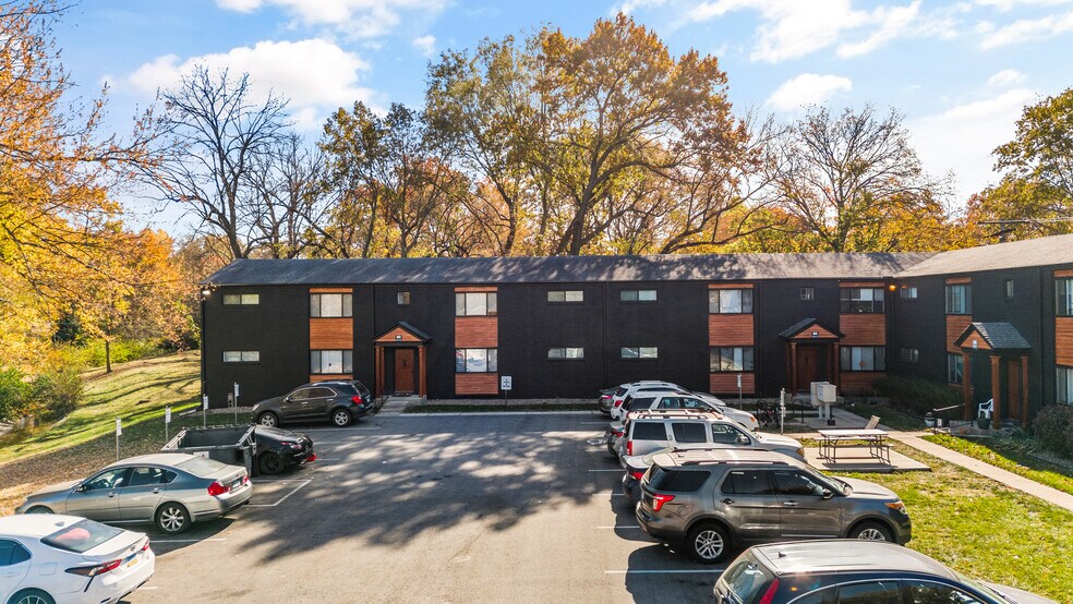 More Photos Of 341 E Loula St, Olathe Apartments For Sale