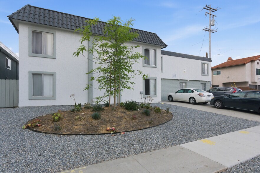 More Photos Of 4744 Hawley Blvd, San Diego Apartments For Sale