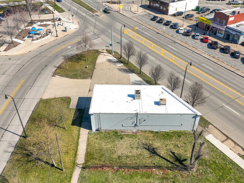 More Photos Of 10306 Dix, Dearborn Office For Sale