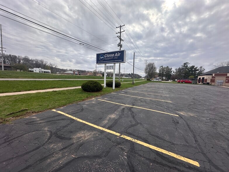 More Photos Of 5171 Plainfield Ave NE, Grand Rapids Medical For Sale