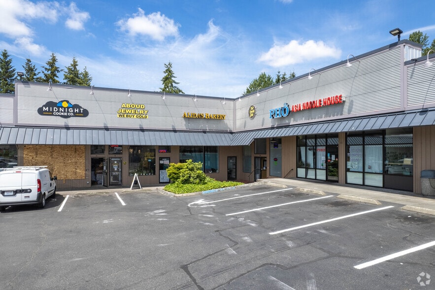 More Photos Of 607 SE Everett Mall Way, Everett General Retail For Lease