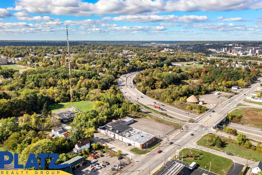 More Photos Of 1750 South Ave, Youngstown Manufacturing For Lease