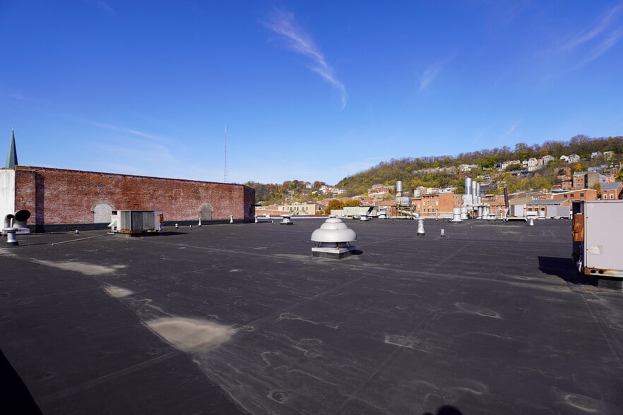 More Photos Of 1612-1616 Moore St, Cincinnati Manufacturing For Sale