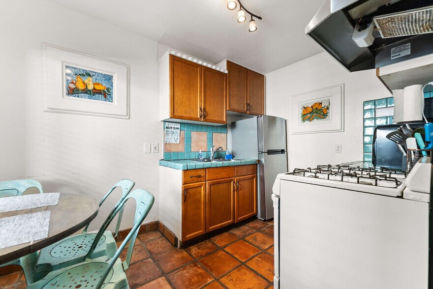 More Photos Of 2282-2284 Congress St, San Diego Apartments For Sale