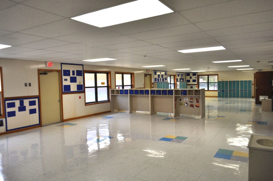 More Photos Of 3675 Riverdale Rd, Memphis Daycare Center For Sale