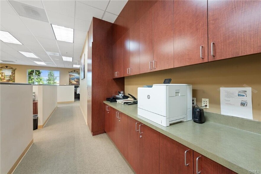 More Photos Of 5839 Pine Ave, Chino Hills Coworking Space