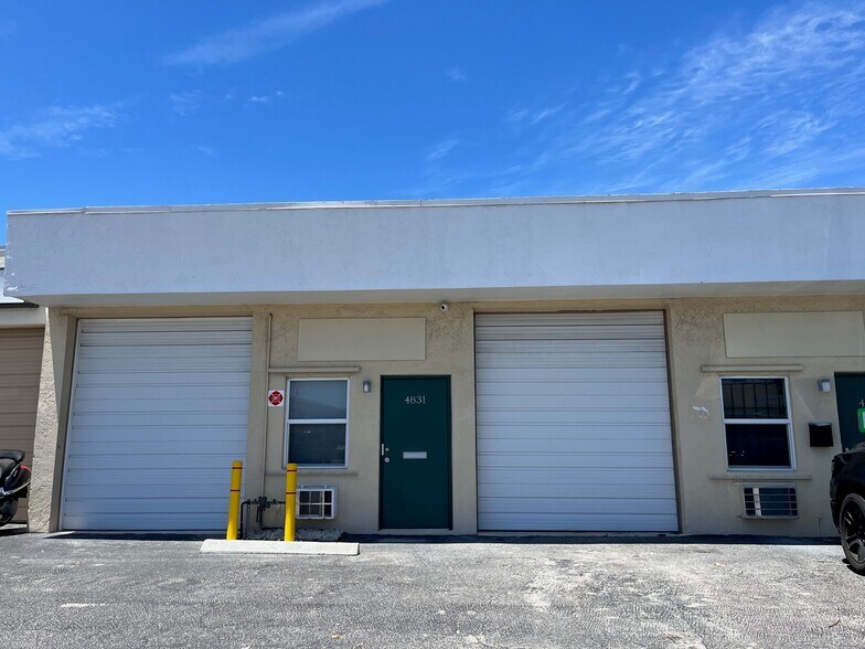 More Photos Of 4831-4837 NE 11th Ave, Oakland Park Warehouse For Lease