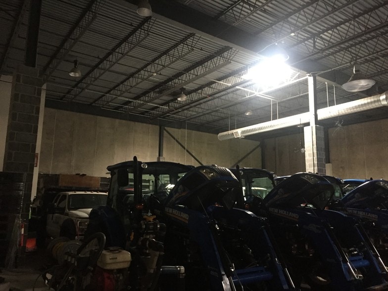 More Photos Of 133 Bauer Dr, Oakland Warehouse For Sale