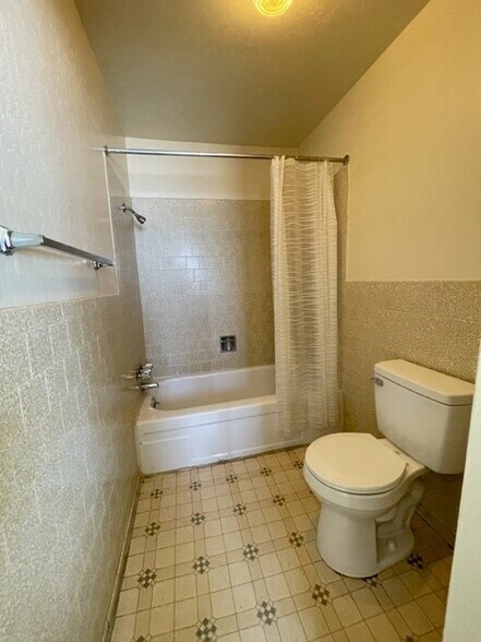 More Photos Of 10116 US Highway 50 E, Mound House Office For Lease