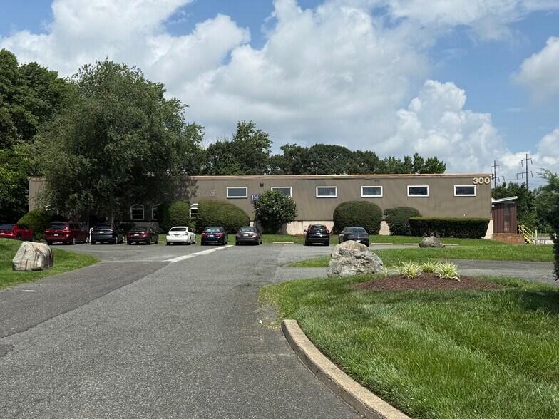 More Photos Of 300 Elmwood Ave, Sharon Hill Manufacturing For Sale