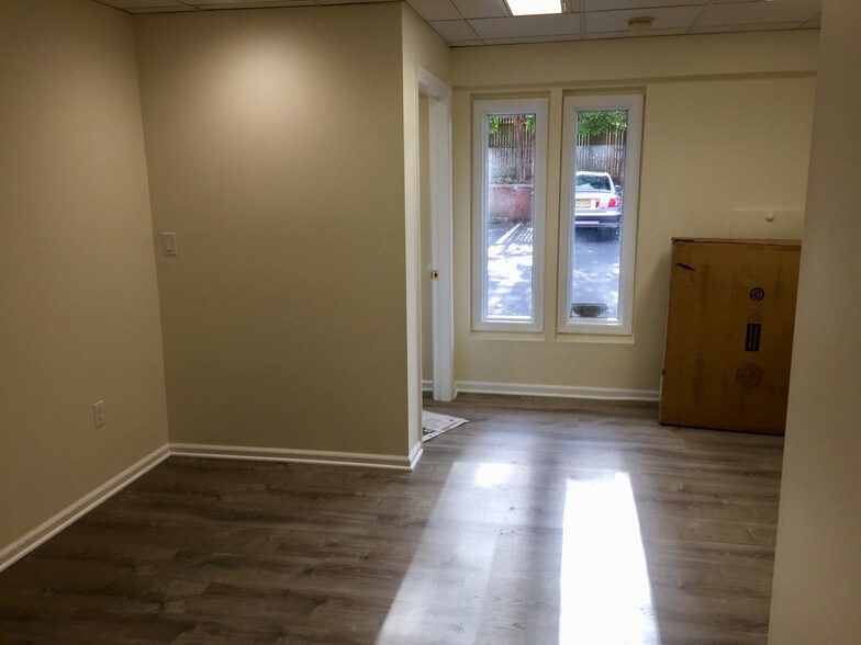 More Photos Of 764 Easton Ave, Somerset Office For Sale