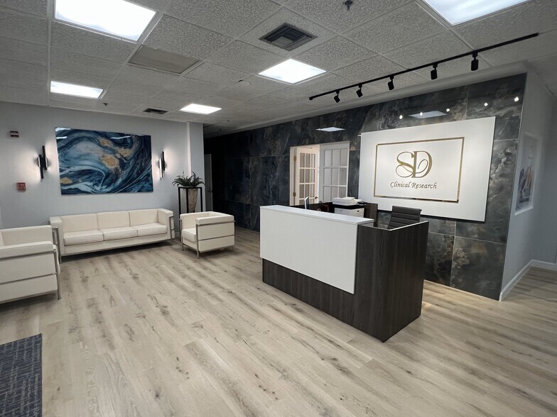 More Photos Of 8140 College Pky, Fort Myers Medical For Sale