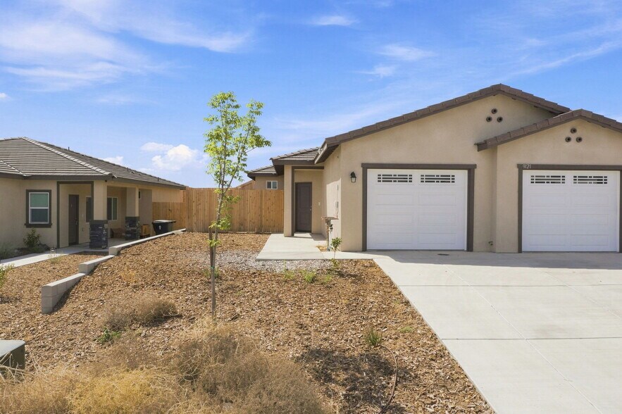 More Photos Of 9121 Prometheus Dr, Bakersfield Apartments For Sale