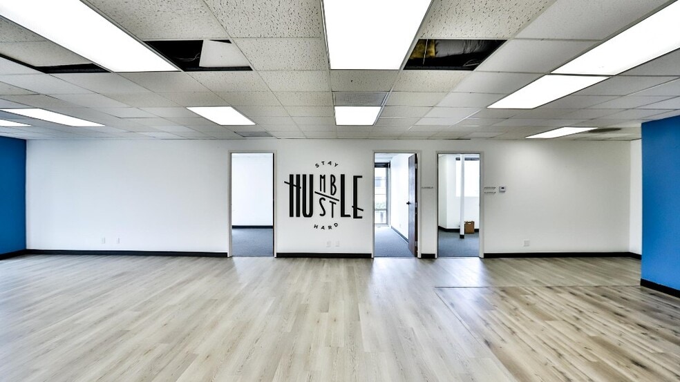 More Photos Of 151 Kalmus Dr, Costa Mesa Office Residential For Lease