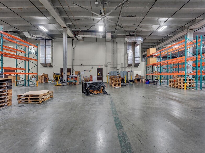 More Photos Of 2260 NW 114th Ave, Doral Warehouse For Lease