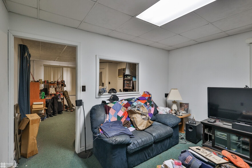 More Photos Of 301 E Bertsch St, Lansford Apartments For Sale